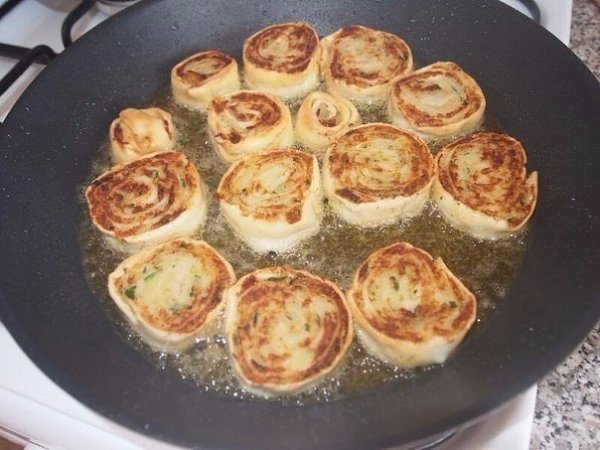 Алупатры (картофельные рулетики).Еще одна вкуснятина! Которая, как обычно, очень легко ... - 8