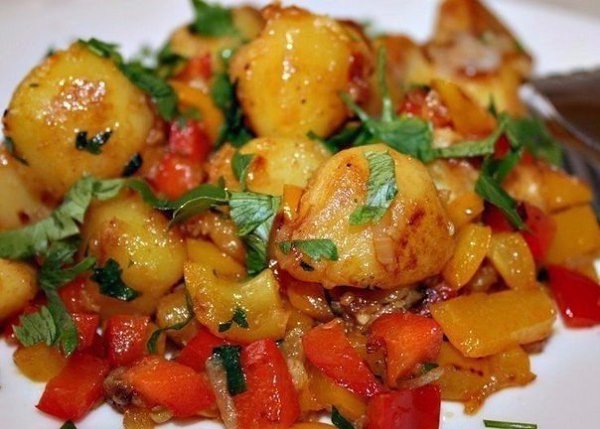 Топ-9 Самых вкусных рецептов приготволения блюд из картофеля.1. ЗАПЕЧЕННЫЙ КАРТОФЕЛЬ С ПРИПРАВАМИ И ... - 3