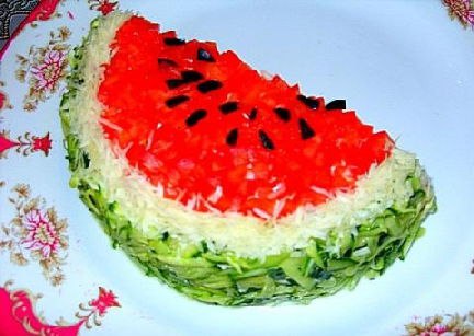 ))).Салат "Арбузная долька"Необходимые продукты:- куриное филе - 400 г. - голландский сыр ...