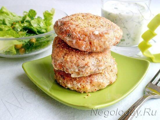Котлетки с куриным филе и творогом: белковые бомбы! .на 100грамм - 102.25 ккалБ/Ж/У - ...