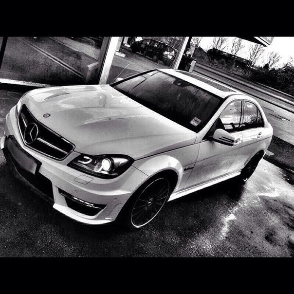 Mercedes-Benz C63 AMG