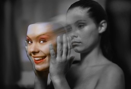 Никто не знает, что на самом деле на душе у человека, который всегда смеется.
