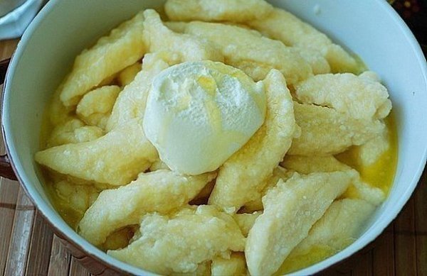 Вареники ленивые.Ингредиенты:Творог — 250 гЯйцо куриное — 1 шт.Масло топленое — 1 ст. л.Соль — 2 ... - 4
