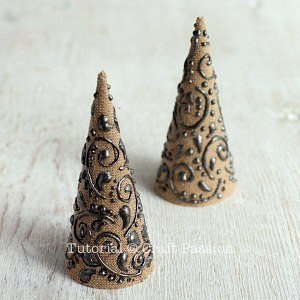 Рельефная новогодняя елочка из фольги. Мастер-класс - 9
