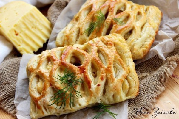 Слойки с курицей и сыром. Слоеное тесто - палочка-выручалочка для современной хозяйки. Предлагаю ...