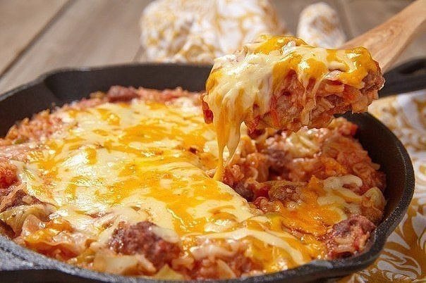 5 обалденно вкусных, но простых запеканок. 1. Запеканка с мясным фаршем и картофелем Ингредиенты: - ...