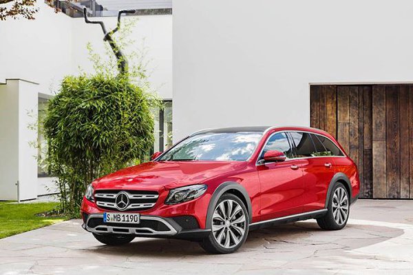 Новинок много не бывает, особенно, если речь идет о новинках от Mercedes-Benz. Всего через неделю на ... - 2
