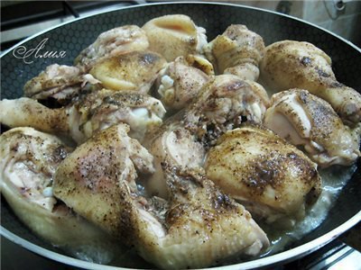 Гедлибже (курица в сметане по-кабардински).Курочку почистить, разобрать по суставам (не рубить), ... - 4