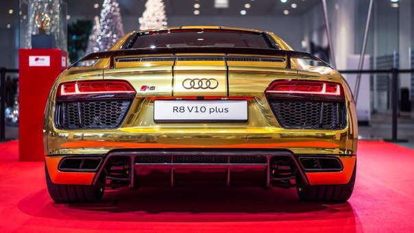 AUDI R8 (GOLD)