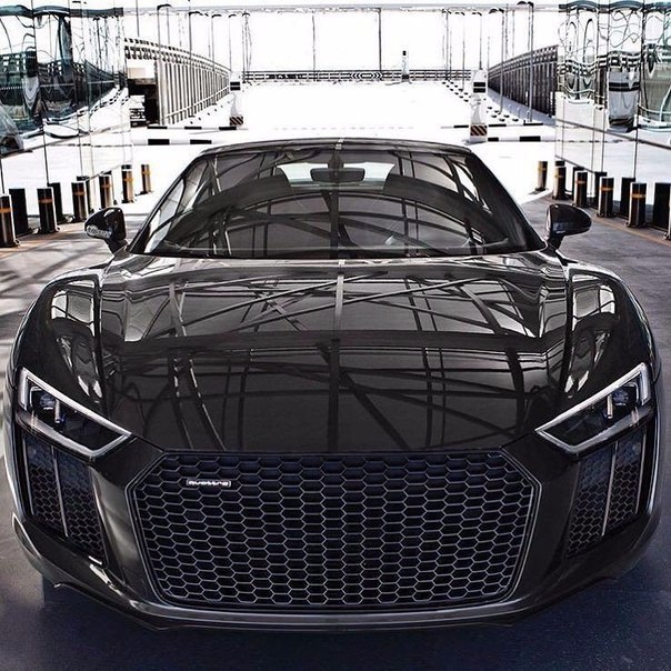 Audi R8 V10