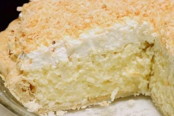 Кокосовый пирог со сливками - очень легко приготовить! Ингредиенты: 500 гр кефира 2 яйца 200 гр ...