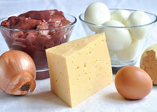 Печеночный рулет с сыром.Эффектная закуска для праздничного стола - сырно-печеночный рулет. Красиво ... - 2
