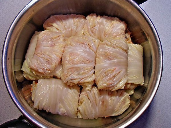 Голубцы из пекинской капусты. пекинская капуста фарш — 500 г рис — 1/3 стакана морковь — 2 штуки лук ... - 7