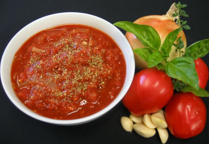 Грузинский соус сацебели (рецепт на зиму).Ну очень вкусно!!!Наверное, это самый популярный ...