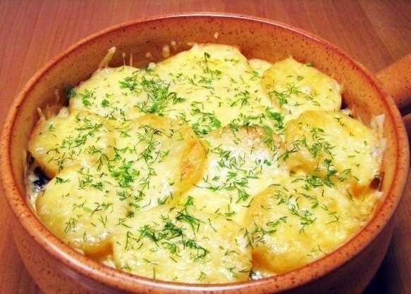 Запеканка с грибами и картофелем .Ингредиенты:350 гр свежих или замороженных грибов (опята, ...