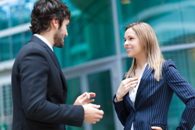 Как расположить к себе собеседника: 12 правил удачного разговора.Умение вести переговоры пригодится ...