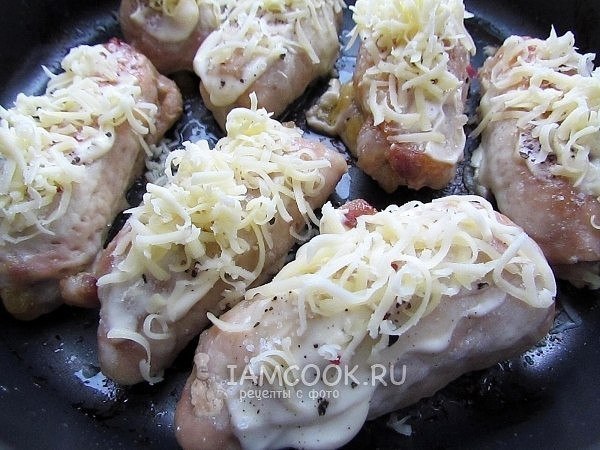 Рулетики из свинины с ананасами и сыром.Ингредиенты:Свиная вырезка с тонкой жировой прослойкой - 1 ... - 5