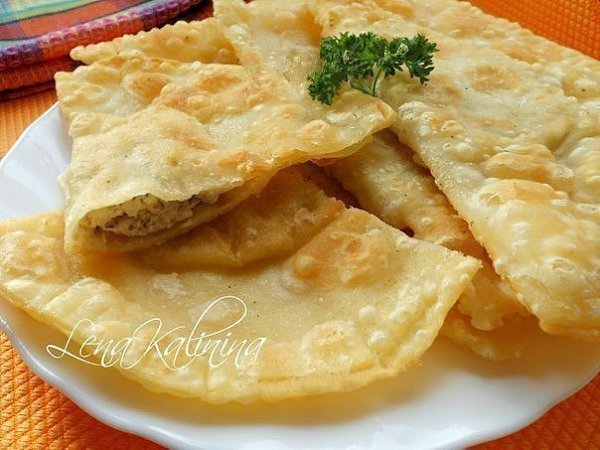 Самые вкусные чебуреки. .Рецепт этих чебуреков для меня - находка! Во-первых, тесто замешивается ...