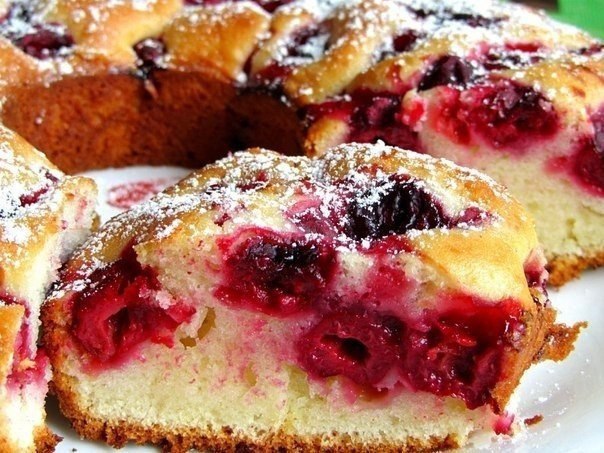 Быстрый «Вишневый пирог».Пирог очень простой, но до чего же вкусный….Ингредиенты:Тесто:2 яйца1 ...