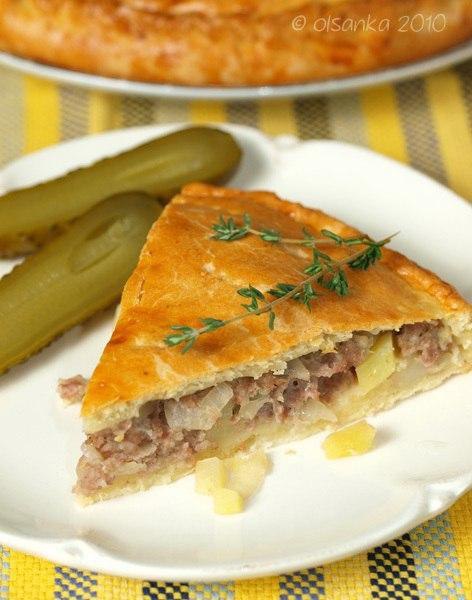 Пирог с мясом. Обычный пирожок, очень похожий на зур-белиш. Вернее, именно его рецепт у нас в ...