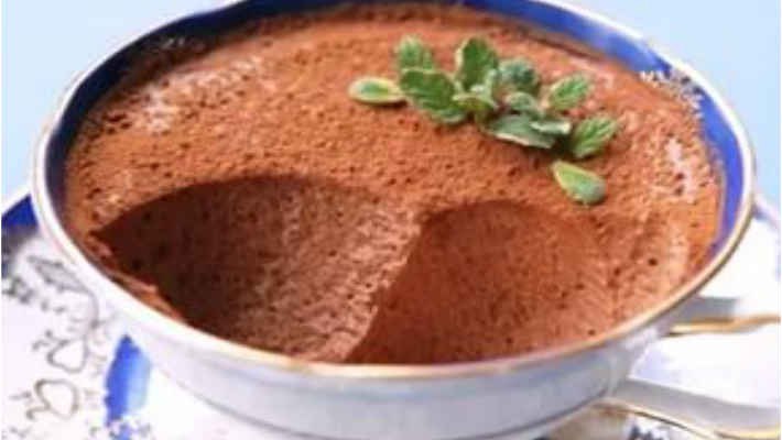 Вкусно и не вредит фигуре! Шоколадный мусс на основе обезжиренного творога (100гр - около 140 ккал) ...