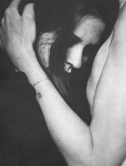 Обниму просто так. Пары обнимаются. Он прижимает меня к себе. Парень обнимает девушку. Обнимашки картинки мужчине.