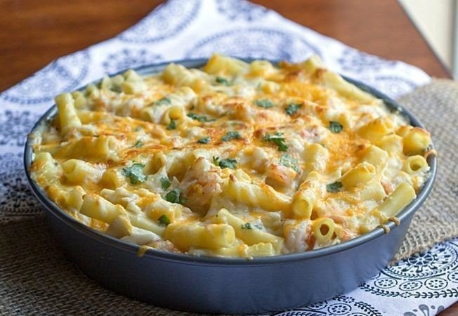 МАКАРОНЫ С СЫРОМ.ИНГРЕДИЕНТЫ: макароны 150 грамм молоко 225 грамм сыр полутвердый (чеддер) 150 грамм ...