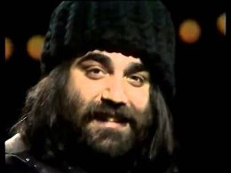 )))Demis Roussos / ����� ������ - From Souvenirs To Souvenirs / �� ������������ � ������������
