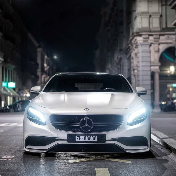 Mercedes-Benz S63 AMG Coupe