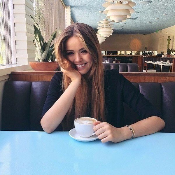 Тяжело быть женщиной: приходится думать как мужчина, вести себя как леди, выглядеть как девочка и ...