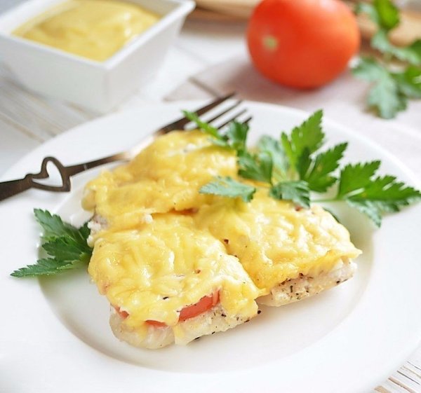 РЫБА ПО-ФРАНЦУЗСКИ К УЖИНУ.Вкусно, быстро и просто Ингредиенты: Рыба — 500-600 Грамм Сыр — 100 Грамм ...