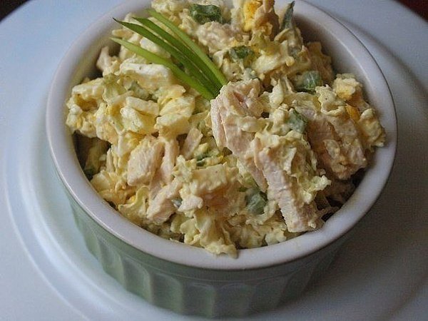 САЛАТ ИЗ ПЕКИНКИ И КУРИЦЫ.Должн быть в копилке у каждой хозяйки Сегодня предлагаем вашему вниманию ...
