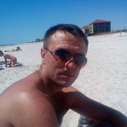 Artem, 41, 