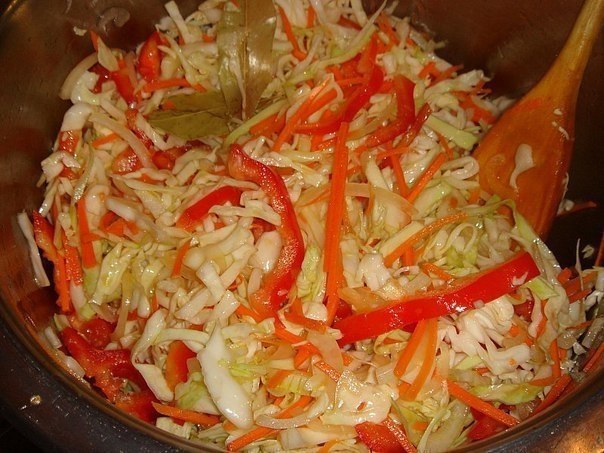 Рецепт «Быстрая засолка капусты горячим способом». Благодаря данному рецепту Вы сможете довольно ...