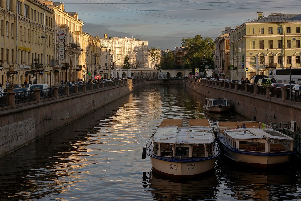 Закрытый петербург. СПБ каналы свободные от навигации.