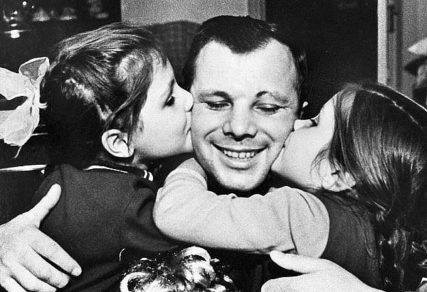 10 редких кадров из жизни простого человека по имени Юрий Гагарин. - 6