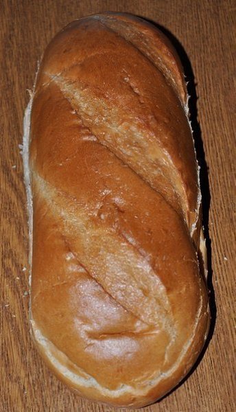 Фаршированный батон.Ингредиенты:-1 батон-котлеты мясные-яйца куриные отварные-маринованные ... - 4