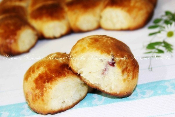 Пирожки с вишней
