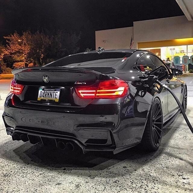 BMW M4 - 