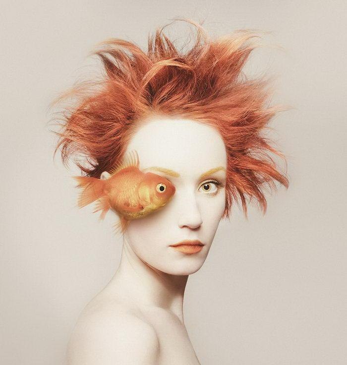     .  Flora Borsi. - 9