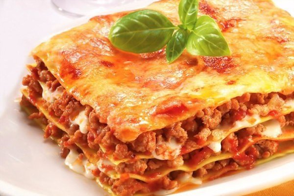 Топ-9 вкуснейших блюд из фарша.1. ЛазаньяИнгредиенты: 200-250 г листов лазаньи 1 кг фарша 500 г ...