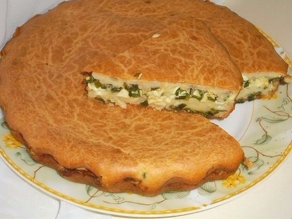 Заливной пирог с зелёным луком и яйцом .Ингредиенты: Сметана — 350 г Масло сливочное — 150 г Мука — ...
