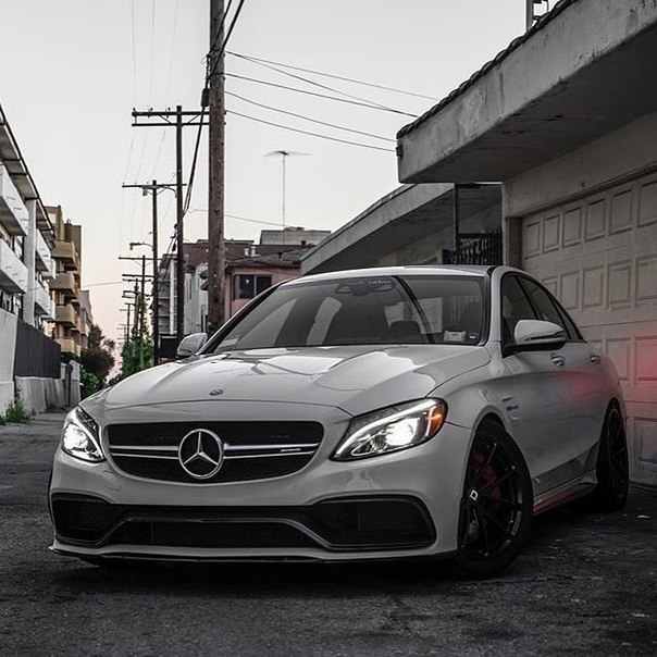 Mercedes-AMG C63