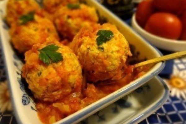 Вкуснейшие тефтели с тыквой.на 100грамм - 82.46 ккалБ/Ж/У - 8.2/4/4.23Ингредиенты:• 300-400 г ...