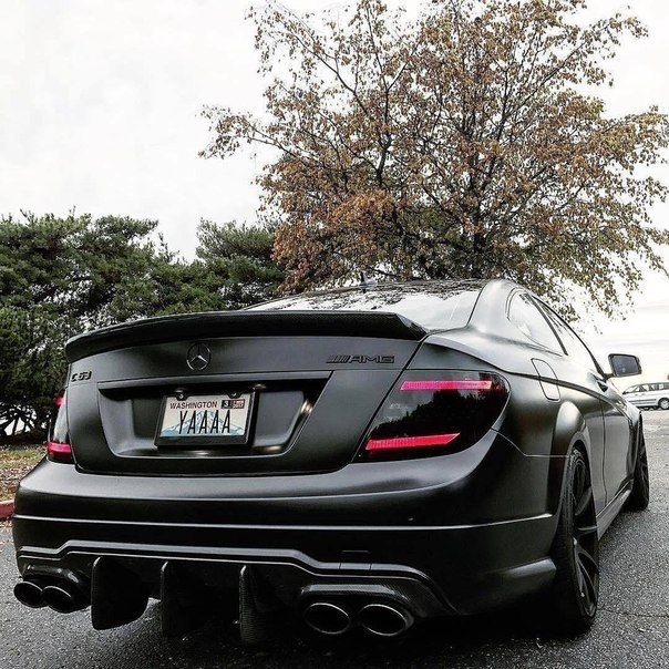 Mercedes-Benz C63 AMG