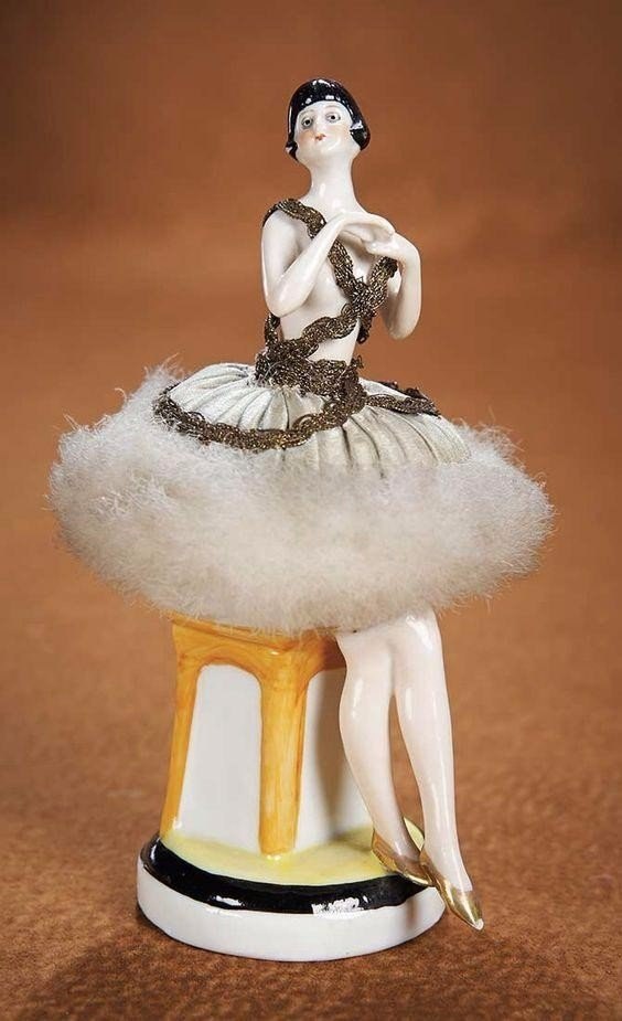       - (half dolls)  Dressel & Kister - 4