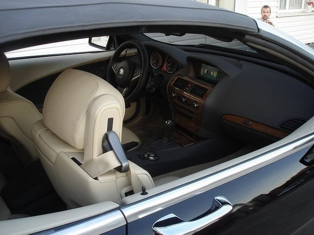    BMW 6-  - 4