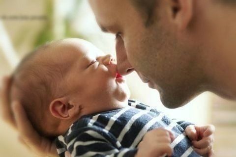 Отвели ребенка в сад.Мама рада, папа рад:Не мешает им никтоДелать это, делать то!Можно спать до ...