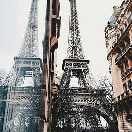 ���� Paris, �����, 31 ��� - ��������� 25 ��� 2017