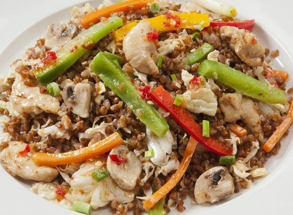 ТОП-6 Вкуснейших блюд с гречкой. 1. Гречка-по купечески Ингредиенты: - 300-400 гр. мяса - 1 стакан ...